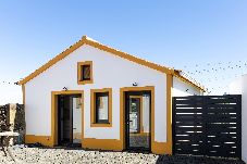 Casa em Biscoitos - Casa da Gente (t1) by PontaNegraAzores