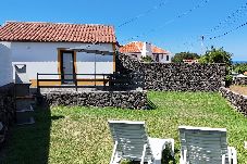 Casa em Biscoitos - Casa da Gente (t1) by PontaNegraAzores