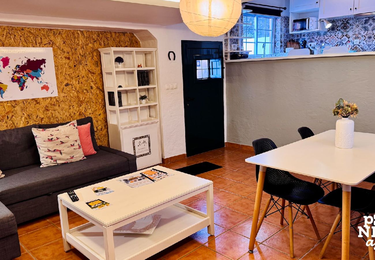 Apartamento em Biscoitos - Alojamento Ponta Negra T1 by Ponta Negra Azores