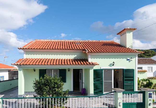 House in Biscoitos - Casa Martins by PontaNegraAzores